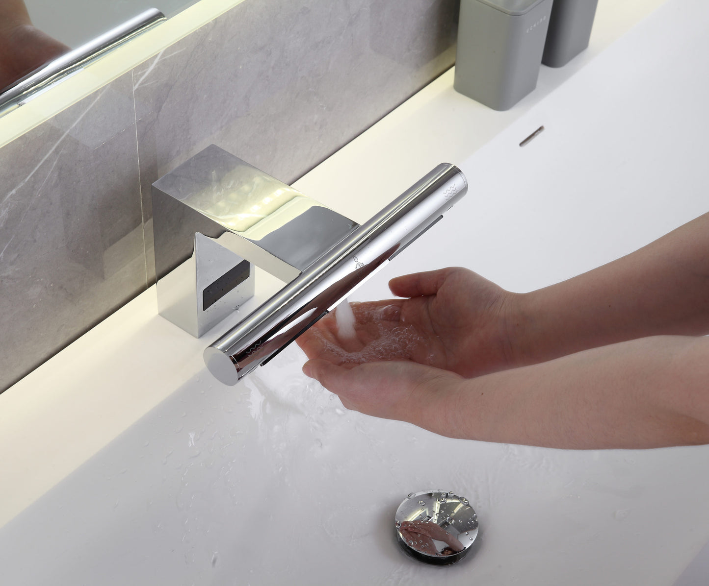 TAP DRYER Sèche-mains et robinet automatiques